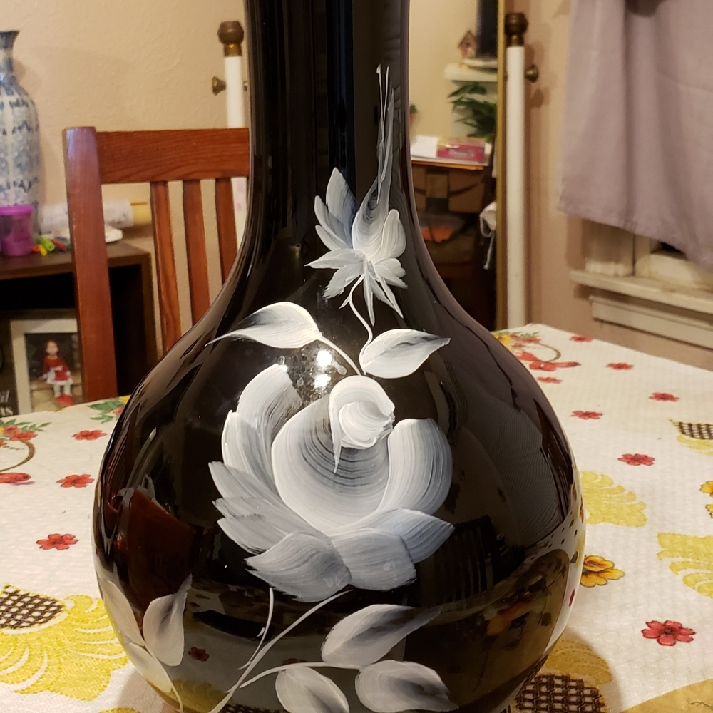 20" Indiana glass vase